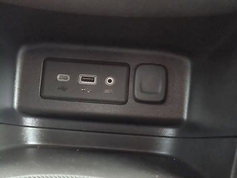 Used 2019 Chevrolet Equinox LT w/ Driver Convenience Package FWD image 28