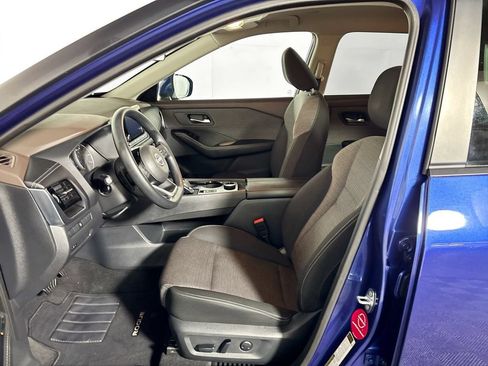 Used 2022 Nissan Rogue SV AWD/4WD image 11