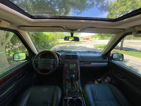 Used 2002 Land Rover Range Rover HSE image 12