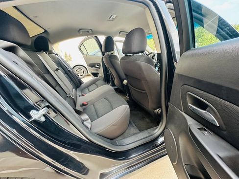 Used 2016 Chevrolet Cruze LT FWD image 17