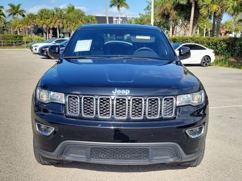 Used 2020 Jeep Grand Cherokee Laredo w/ Laredo X Package image 3