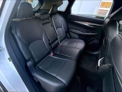 Used 2023 INFINITI QX50 Luxe AWD/4WD image 25