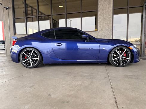 Used 2020 Toyota 86 GT image 34