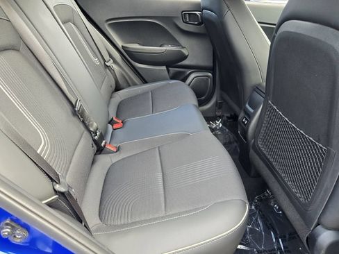 Certified 2025 Hyundai Venue Limited FWD image 14