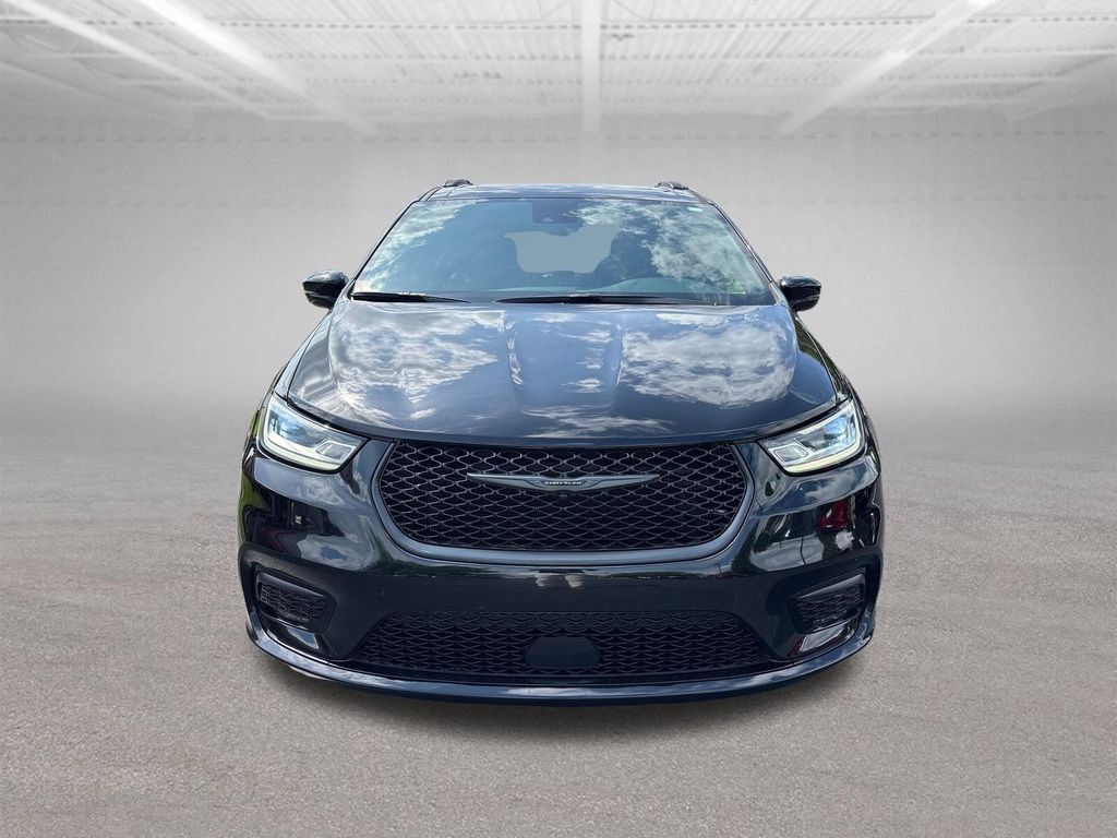 Used 2025 Chrysler Pacifica Limited FWD image 14