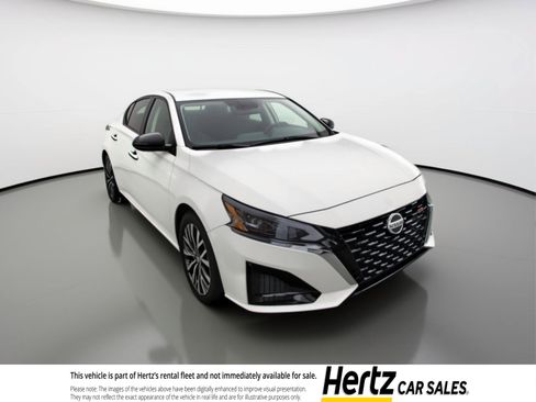 Used 2025 Nissan Altima 2.5 SV FWD image 1
