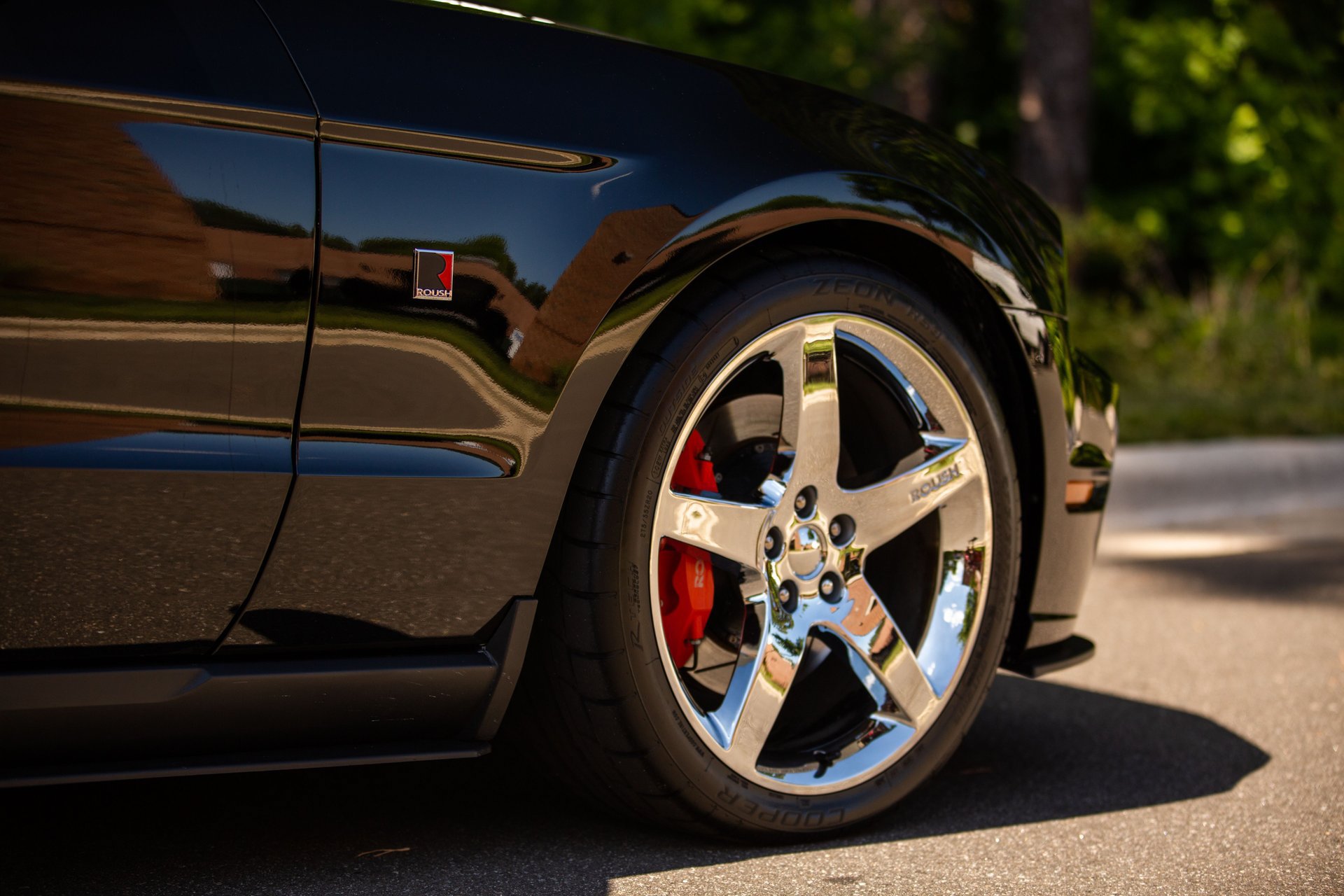 Used 2010 Ford Mustang GT RWD image 6