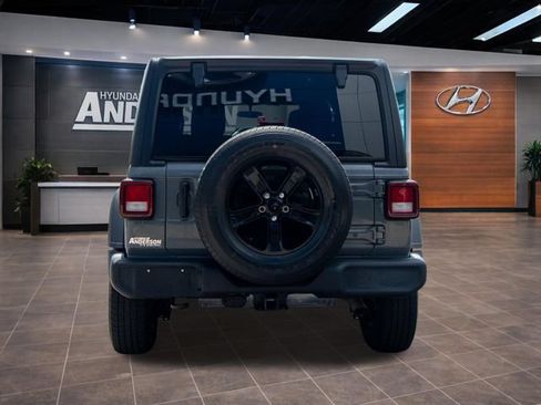Used 2022 Jeep Wrangler Unlimited Sport AWD/4WD image 12