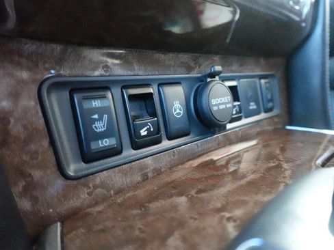 Used 2016 INFINITI QX80 Luxe w/ 22" Wheel Package image 28