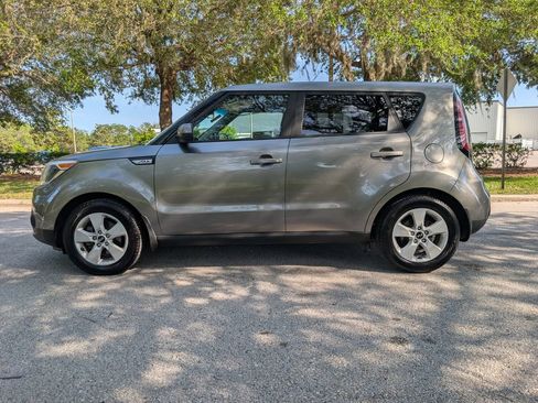 Used 2019 Kia Soul w/ Convenience Package FWD image 5
