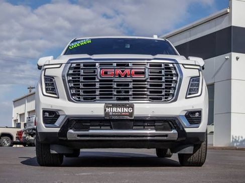 Used 2025 GMC Yukon XL Denali AWD/4WD image 35