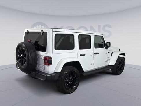 Used 2023 Jeep Wrangler Unlimited Sahara w/ Cold Weather Group image 7