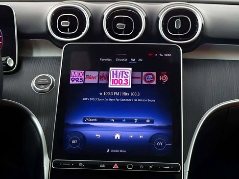 Used 2025 Mercedes-Benz C 300 4MATIC Sedan image 25