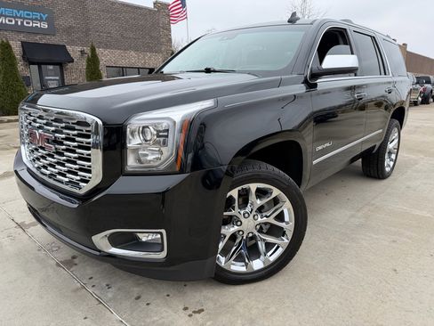 Used 2019 GMC Yukon Denali w/ Denali Ultimate Package image 1