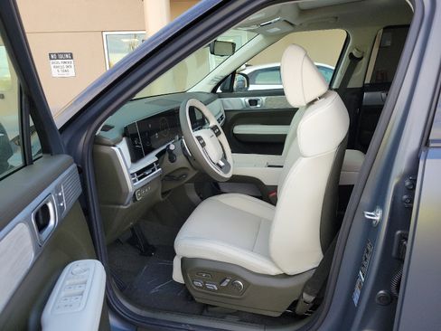 Used 2024 Hyundai Santa Fe Calligraphy image 10