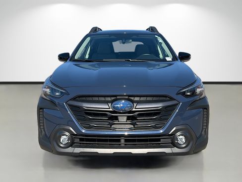 Used 2025 Subaru Outback Premium w/ Popular Package #1A image 8