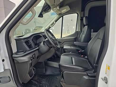 New 2025 Ford Transit 250 148 Medium Roof w/ Load Area Protection Package image 3