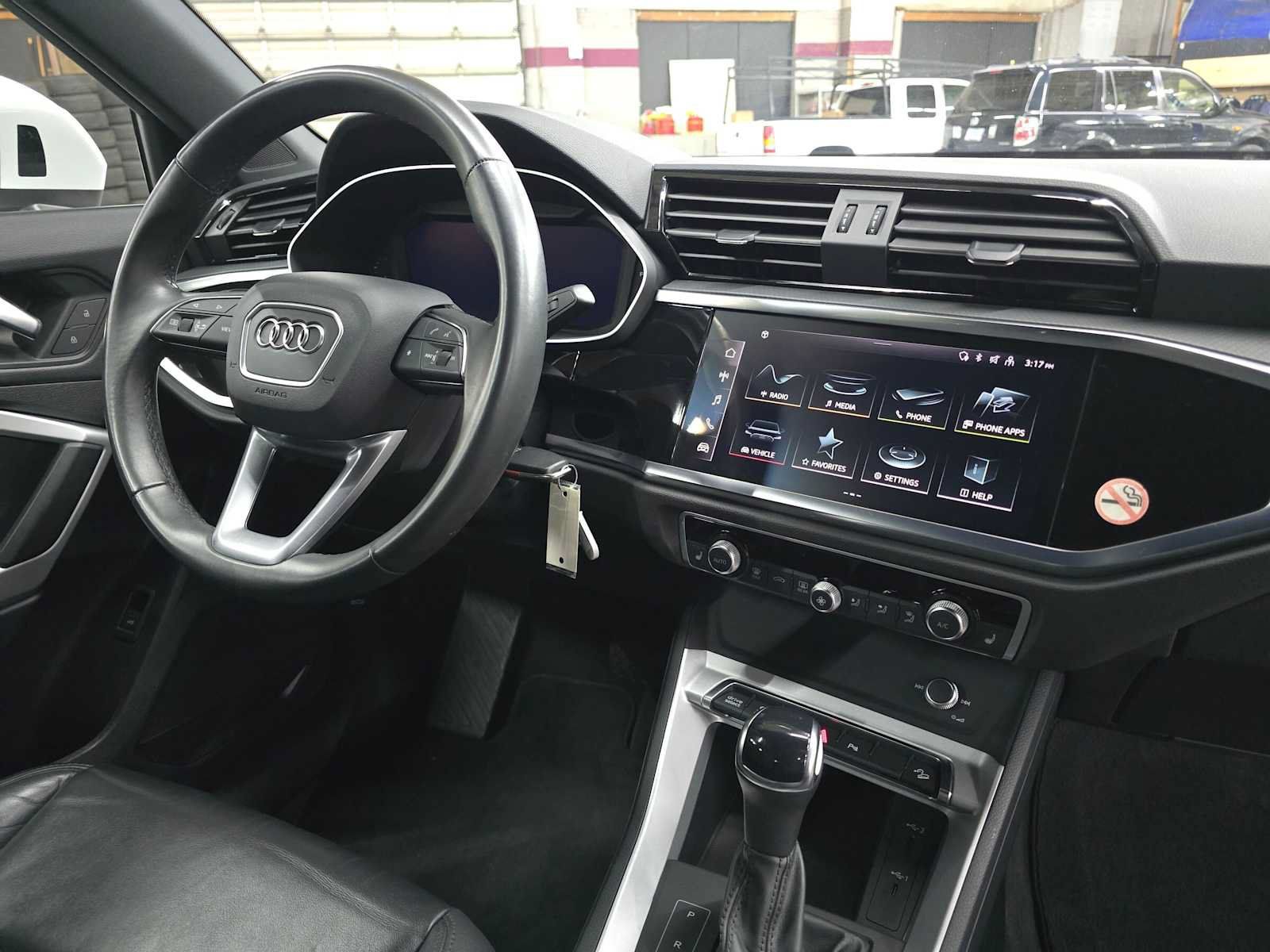 Used 2025 Audi Q3 2.0T Premium AWD/4WD image 11