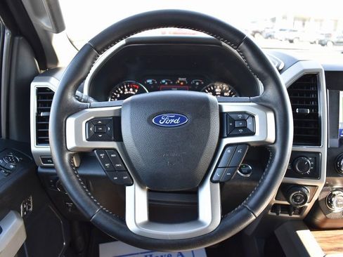 Used 2019 Ford F150 Lariat image 19