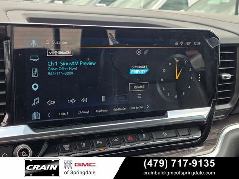 Used 2025 Chevrolet Silverado 2500 LTZ w/ LTZ Convenience Package AWD/4WD image 16