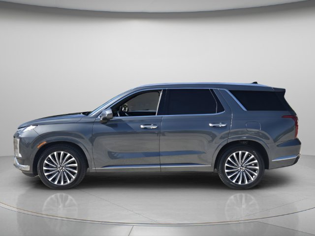 Used 2024 Hyundai Palisade Calligraphy FWD image 3