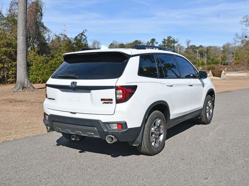 Used 2023 Honda Passport TrailSport image 4