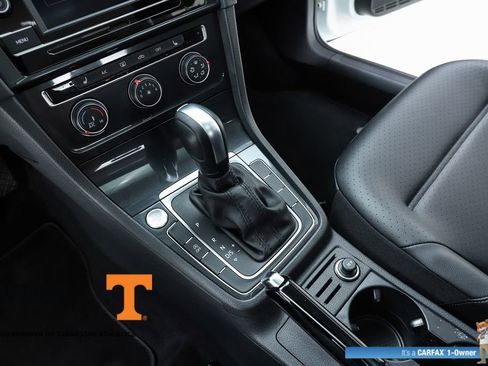 Used 2020 Volkswagen Golf 4-Door image 24