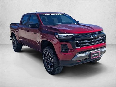 Used 2024 Chevrolet Colorado Z71 w/ Z71 Convenience Package 2 image 3