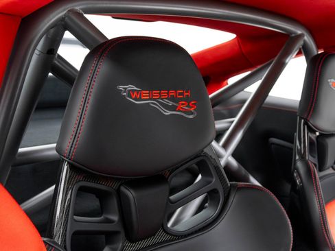 Used 2018 Porsche 911 GT2 RS image 36