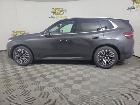 Used 2025 BMW X3 xDrive30i AWD/4WD image 2