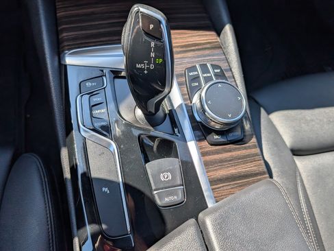 Used 2018 BMW 530i xDrive AWD/4WD image 27
