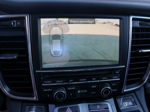 Used 2013 Porsche Panamera GTS image 28