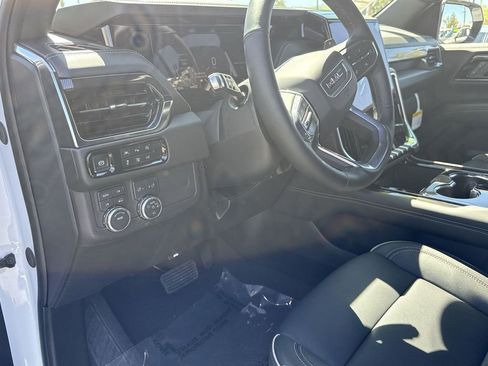 Certified 2026 GMC Yukon Elevation image 2