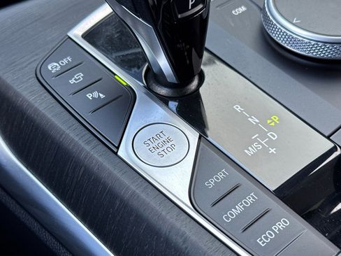 Used 2023 BMW M440i Coupe w/ Premium Package image 32