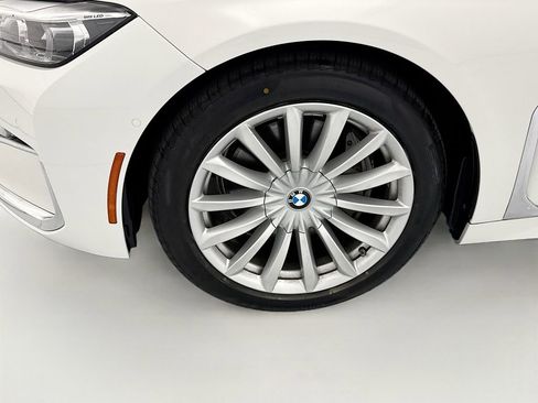 Used 2020 BMW 740i w/ Premium Package RWD image 29