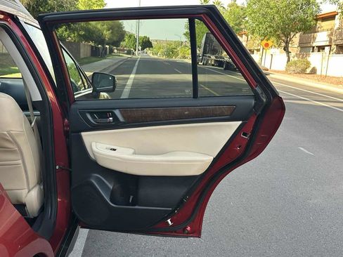 Used 2016 Subaru Outback 2.5i Limited image 42