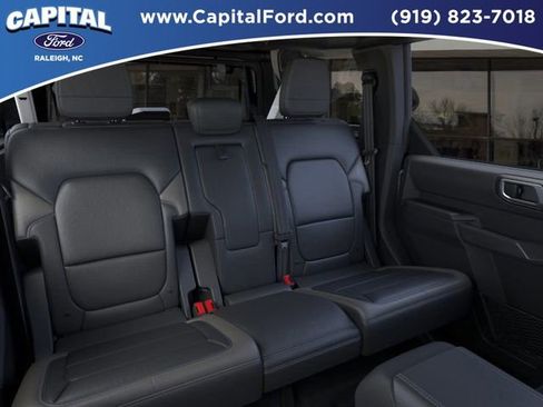 New 2025 Ford Bronco Outer Banks w/ Sasquatch Package AWD/4WD image 11