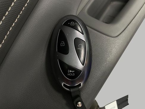 Certified 2025 Hyundai Elantra SEL FWD image 33
