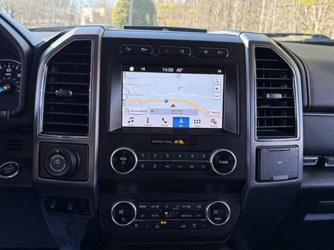 Used 2019 Ford Expedition Max Platinum image 18