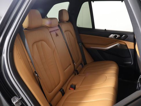 Used 2022 BMW X5 xDrive40i AWD/4WD image 32