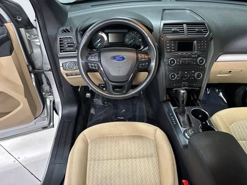 Used 2017 Ford Explorer 4WD image 16