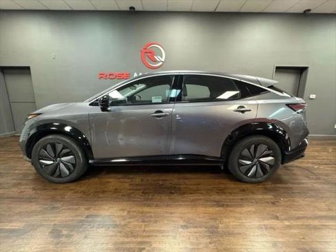 Used 2023 Nissan Ariya FWD image 2