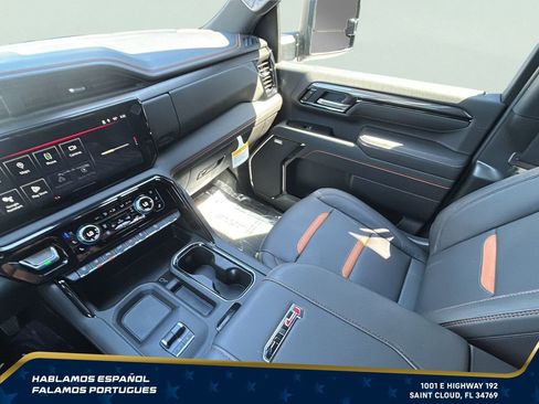 New 2026 GMC Sierra 2500 AT4 w/ AT4 Premium Plus Package AWD/4WD image 21