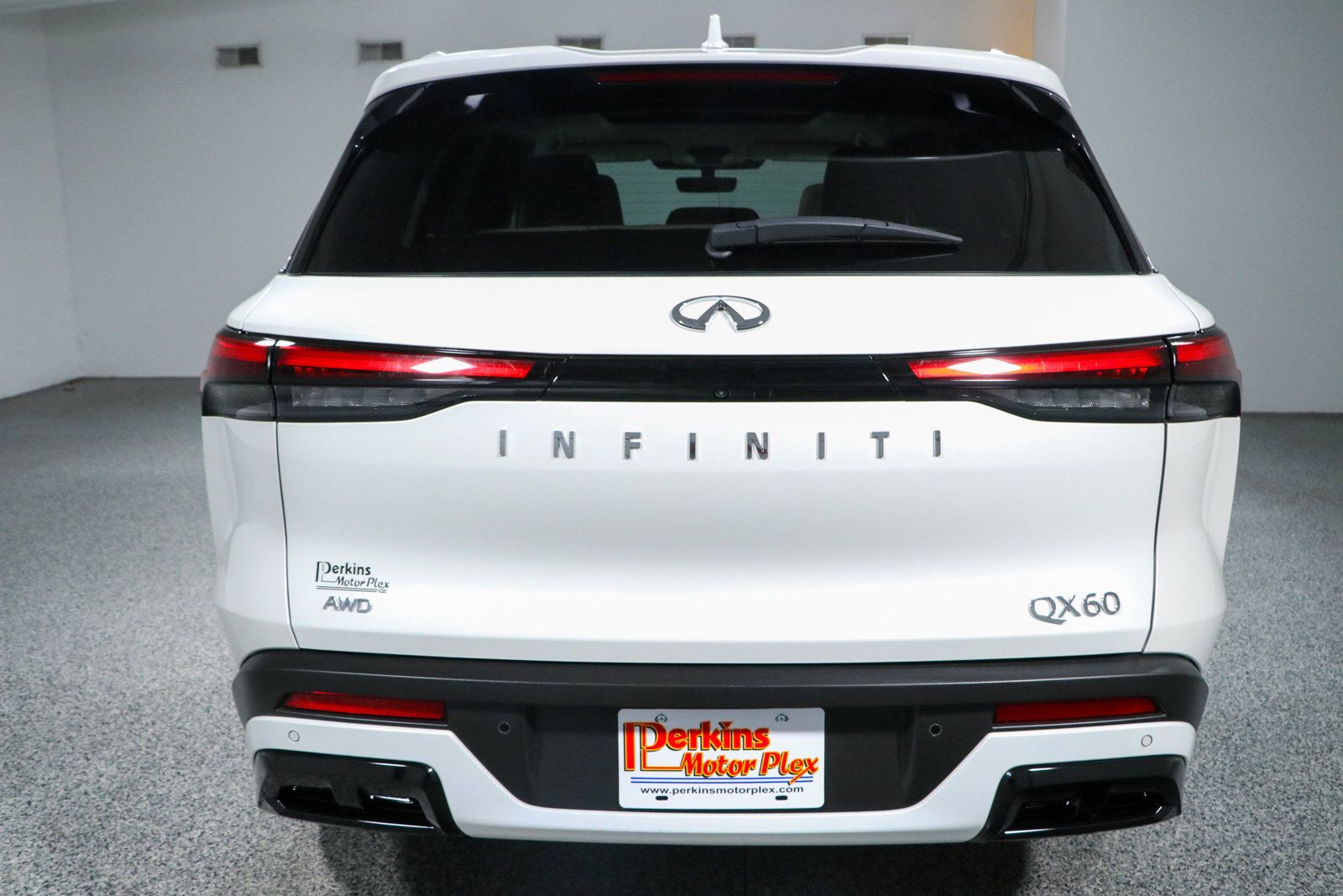 Used 2023 INFINITI QX60 Luxe w/ Performance Audio Package AWD/4WD image 8