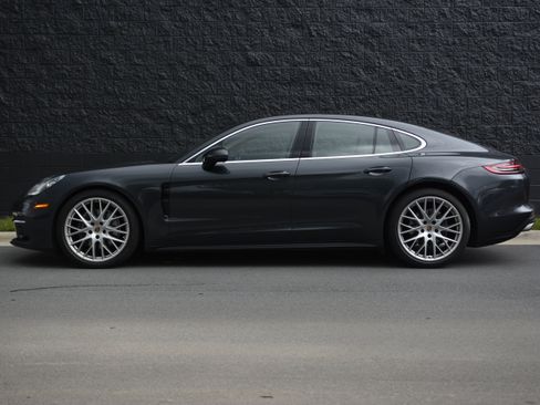 Certified 2019 Porsche Panamera 4 AWD/4WD image 2