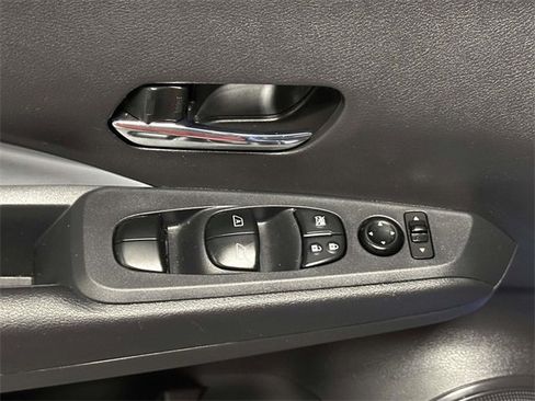 Used 2024 Nissan Kicks SR w/ SR Premium Package image 13