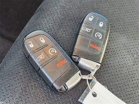 Used 2018 Dodge Durango GT image 21