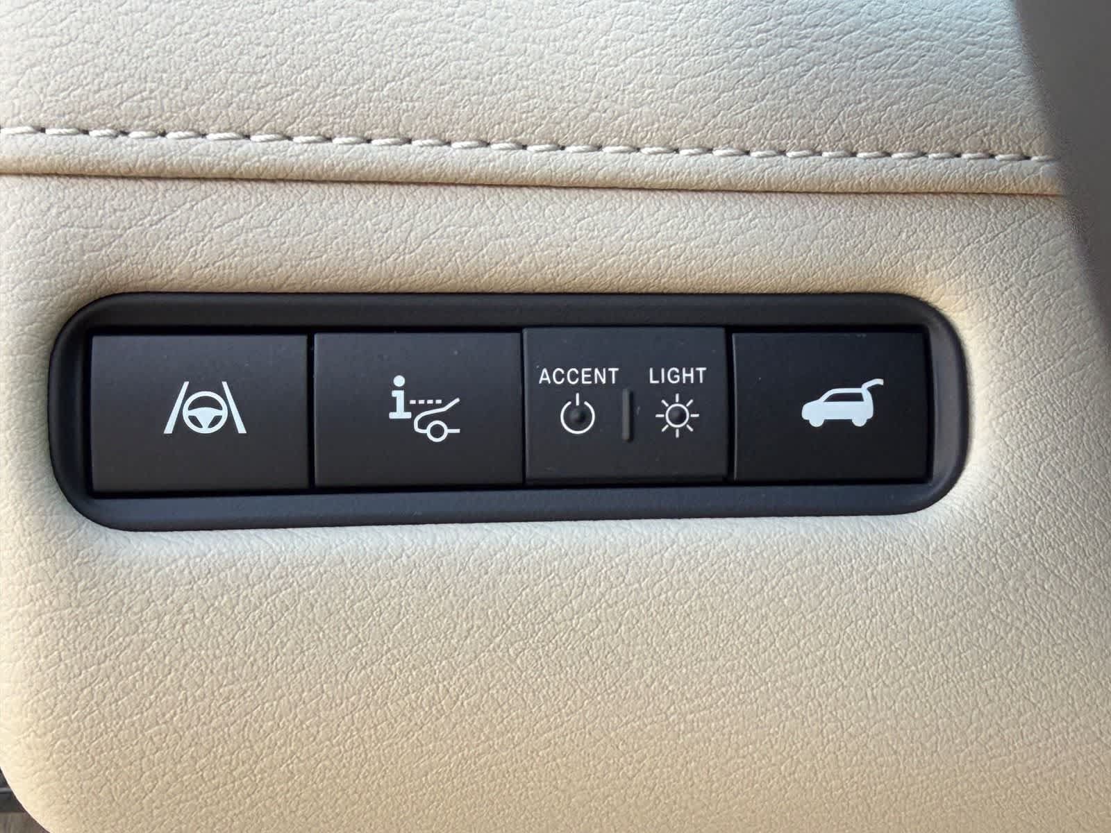 Certified 2026 Nissan Armada Platinum Reserve AWD/4WD image 16