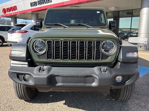 Used 2024 Jeep Wrangler Sport S image 10