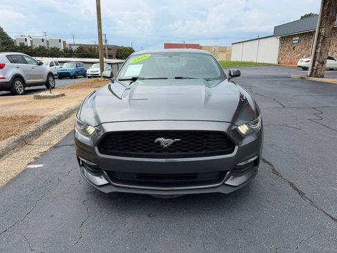 Used 2015 Ford Mustang Coupe RWD image 2